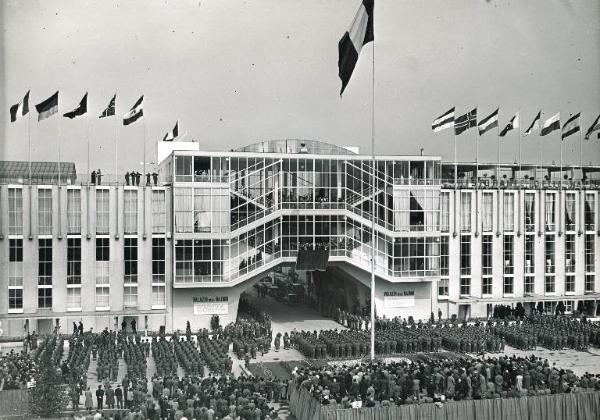 Fiera di Milano - Campionaria 1950 - Visita del presidente della Repubblica Luigi Einaudi in occasione della inaugurazione