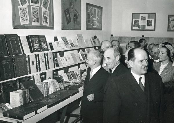 Fiera di Milano - Campionaria 1950 - Visita del presidente della Repubblica Luigi Einaudi in occasione della inaugurazione