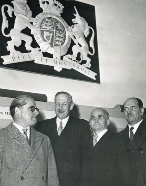 Fiera di Milano - Campionaria 1950 - Visita del presidente della Repubblica Luigi Einaudi in occasione della inaugurazione