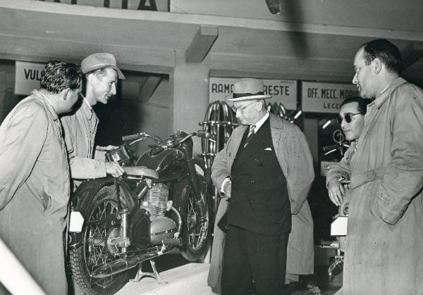 Fiera di Milano - Campionaria 1950 - Visita del ministro cecoslovacco Miloslav Matousek