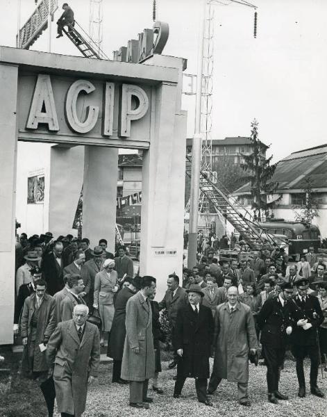 Fiera di Milano - Campionaria 1950 - Visita del ministro americano James Zellerbach, capo della Missione per l'Italia del piano Marshall