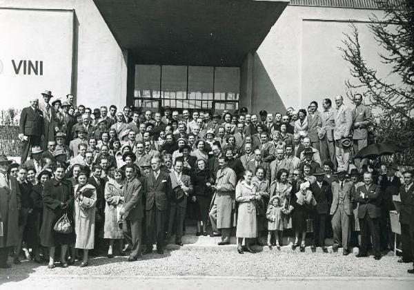 Fiera di Milano - Campionaria 1950 - Visita di parlamentari in occasione della Giornata del Parlamento