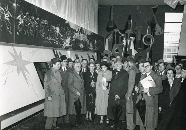 Fiera di Milano - Campionaria 1950 - Visita di giornalisti in occasione della Giornata della Stampa internazionale