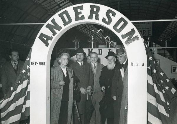 Fiera di Milano - Campionaria 1950 - Visita dell'ambasciatore degli Stati Uniti James C. Dunn in occasione della manifestazione in onore degli Stati Uniti