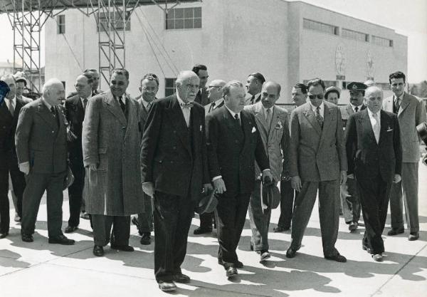 Fiera di Milano - Campionaria 1950 - Visita del ministro francese dell'aeronautica André Maroselli