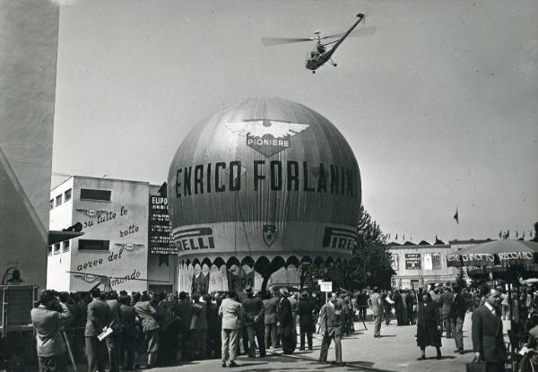 Fiera di Milano - Campionaria 1950 - Ascensione in pallone aerostatico