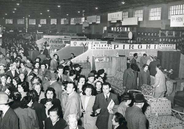 Fiera di Milano - Campionaria 1950 - Padiglione del mobilio - Interno