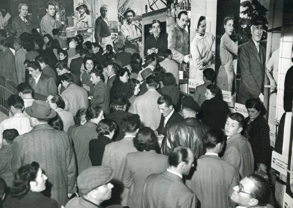 Fiera di Milano - Campionaria 1950 - Padiglione dell'ERP (European Recovery Program - Piano Marshall) - Sala