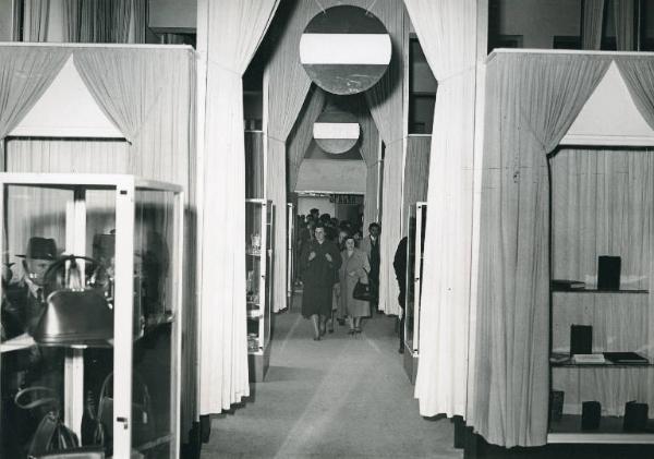 Fiera di Milano - Campionaria 1951 - Palazzo delle nazioni - Mostra ufficiale dell'Austria