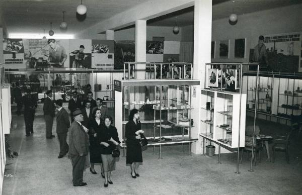 Fiera di Milano - Campionaria 1951 - Palazzo delle nazioni - Mostra ufficiale della Cecoclovacchia