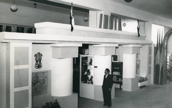 Fiera di Milano - Campionaria 1951 - Palazzo delle nazioni - Mostra ufficiale dell'India