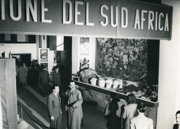 Fiera di Milano - Campionaria 1951 - Palazzo delle nazioni - Mostra ufficiale dell'Unione del Sud Africa