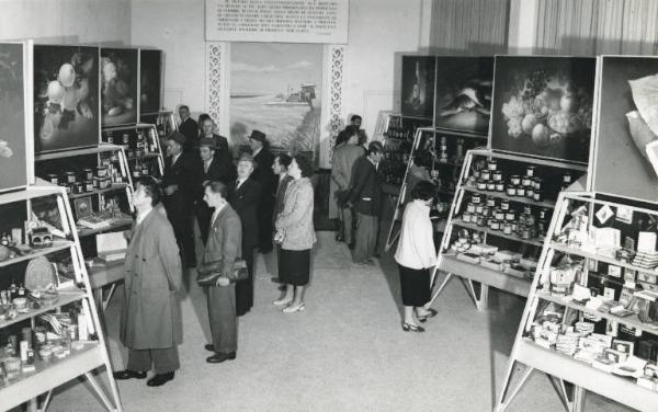 Fiera di Milano - Campionaria 1951 - Palazzo delle nazioni - Mostra ufficiale dell'Unione sovietica