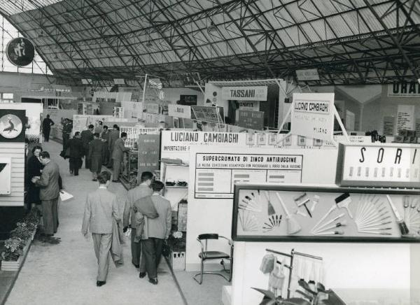 Fiera di Milano - Campionaria 1951 - Padiglione dei colori e vernici - Interno