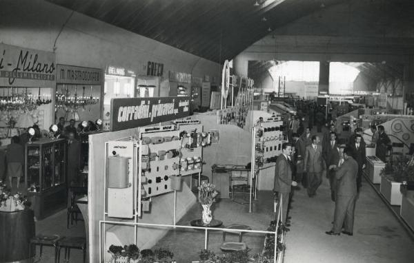 Fiera di Milano - Campionaria 1951 - Padiglione dell'elettrotecnica e dell'illuminazione - Interno