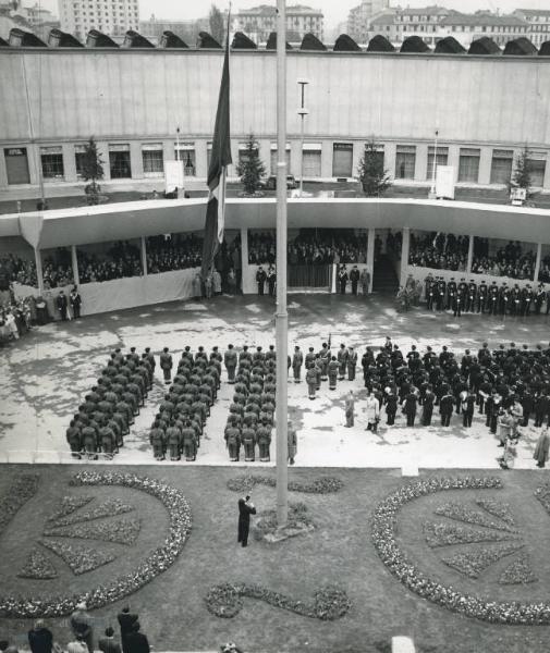 Fiera di Milano - Campionaria 1951 - Visita del presidente della Repubblica Luigi Einaudi in occasione della inaugurazione