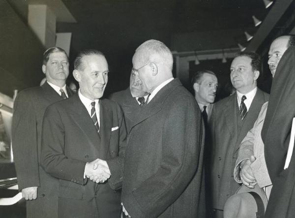 Fiera di Milano - Campionaria 1951 - Visita del presidente della Repubblica Luigi Einaudi in occasione della inaugurazione