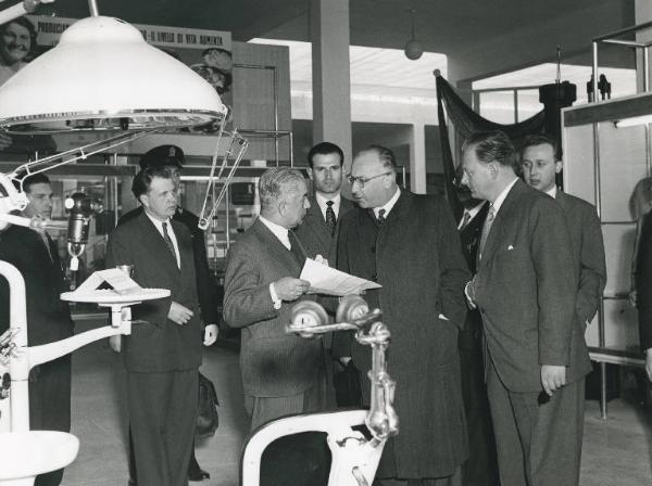 Fiera di Milano - Campionaria 1951 - Visita del ministro cecoslovacco Miloslav Matousek