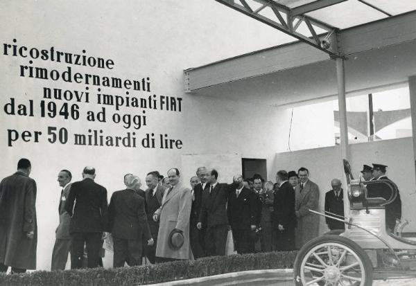 Fiera di Milano - Campionaria 1951 - Visita dei ministri francesi Jean-Marie Louvel e Jean Letourneau