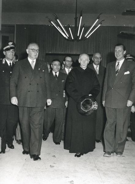 Fiera di Milano - Campionaria 1951 - Visita del cardinale Alfredo Ildefonso Schuster