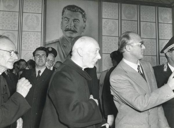 Fiera di Milano - Campionaria 1951 - Visita del cardinale Alfredo Ildefonso Schuster