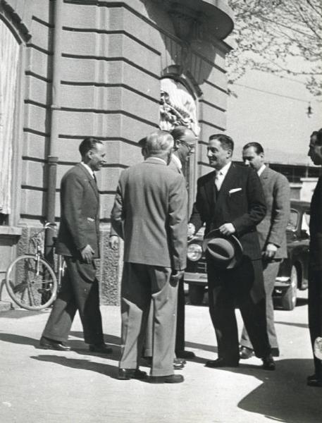 Fiera di Milano - Campionaria 1951 - Visita dell'onorevole Paolo D'Antoni