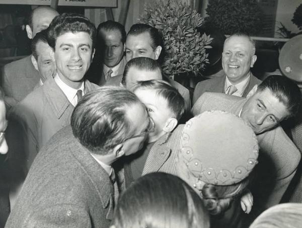 Fiera di Milano - Campionaria 1951 - Visita del presidente del consiglio Alcide De Gasperi