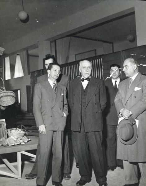 Fiera di Milano - Campionaria 1951 - Visita del ministro jugoslavo Mladen Svekovic