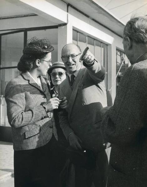 Fiera di Milano - Campionaria 1951 - Manifestazione aviatoria "battesimo dell'aria" all'eliporto "Leonardo da Vinci"