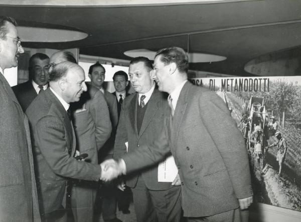 Fiera di Milano - Campionaria 1951 - Visita del ministro degli interni Mario Scelba