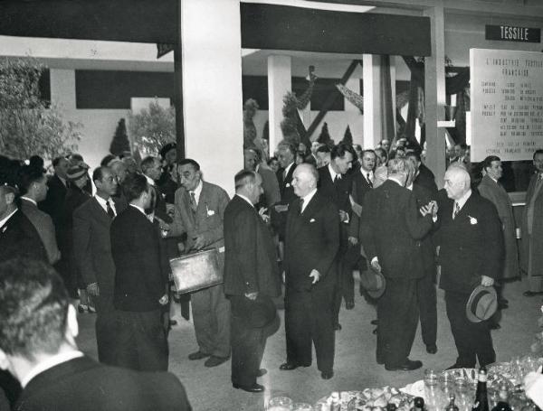 Fiera di Milano - Campionaria 1952 - Visita di personalità francesi in occasione della manifestazione d'amicizia italo-francese