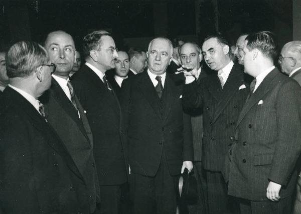 Fiera di Milano - Campionaria 1952 - Visita di personalità francesi in occasione della manifestazione d'amicizia italo-francese