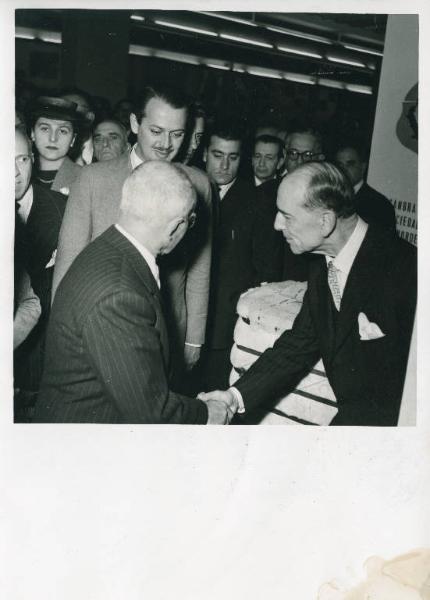 Fiera di Milano - Campionaria 1952 - Visita del presidente della Repubblica Luigi Einaudi