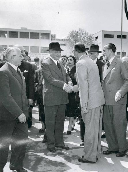 Fiera di Milano - Campionaria 1952 - Visita del presidente del Senato Enrico De Nicola