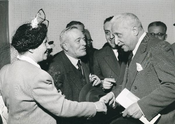 Fiera di Milano - Campionaria 1952 - Visita del presidente del Senato Enrico De Nicola