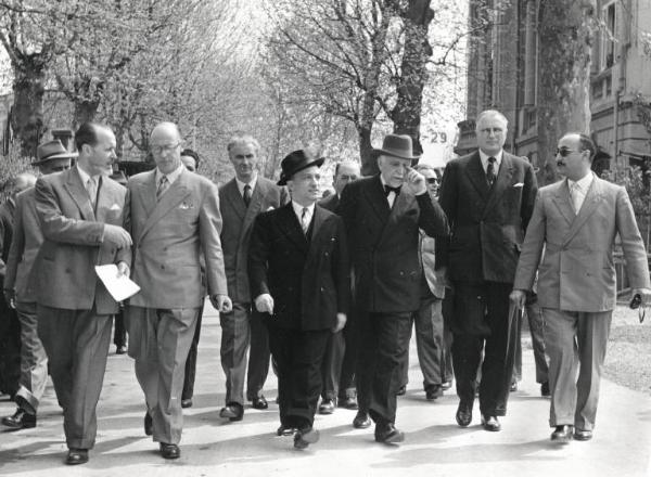 Fiera di Milano - Campionaria 1952 - Visita del ministro dell'agricoltura Amintore Fanfani