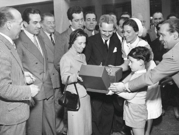 Fiera di Milano - Campionaria 1952 - Premiazione alla Corte dei balocchi