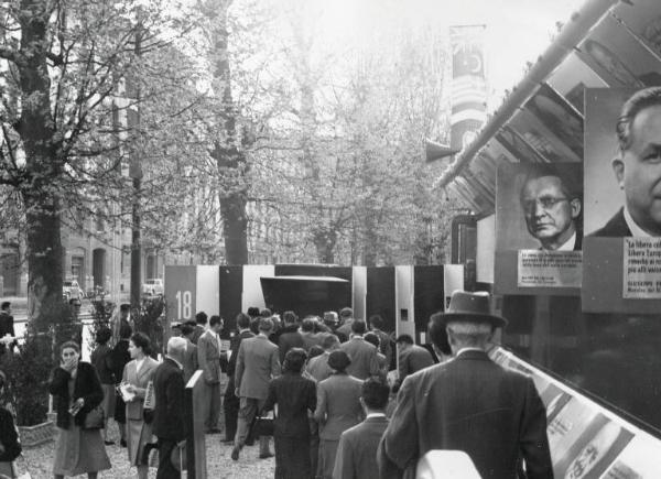 Fiera di Milano - Campionaria 1952 - Carovana della pace