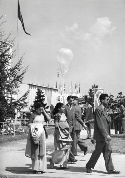 Fiera di Milano - Campionaria 1952 - Visitatori stranieri