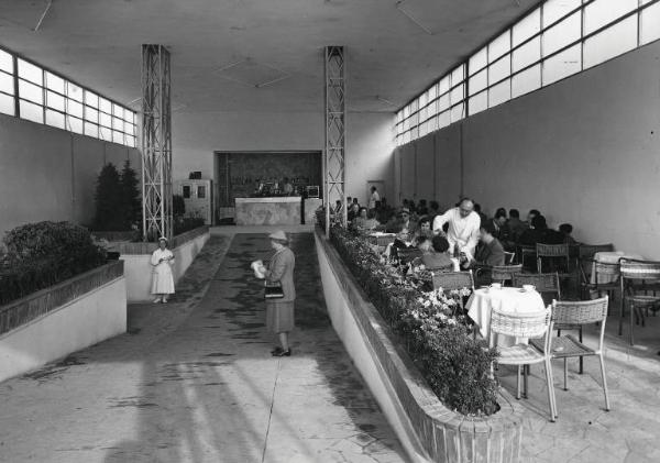 Fiera di Milano - Campionaria 1952 - Casa dell'ospite - Bar