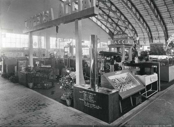 Fiera di Milano - Campionaria 1952 - Padiglione della metallurgia e siderurgia - Interno