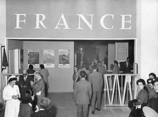 Fiera di Milano - Campionaria 1952 - Palazzo delle nazioni - Mostra ufficiale della Francia