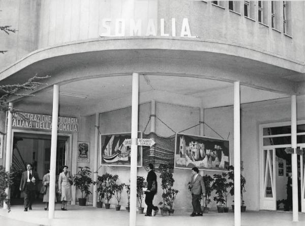 Fiera di Milano - Campionaria 1952 - Mostra della Somalia - Entrata