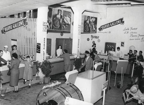 Fiera di Milano - Campionaria 1952 - Casa del latte - Sala