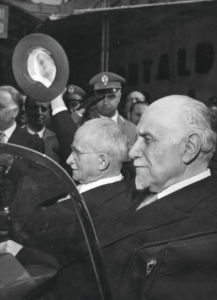 Fiera di Milano - Campionaria 1953 - Visita del presidente della Repubblica Luigi Einaudi in occasione della inaugurazione