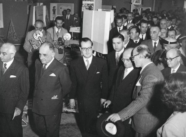 Fiera di Milano - Campionaria 1953 - Visita del presidente della Repubblica Luigi Einaudi in occasione della inaugurazione