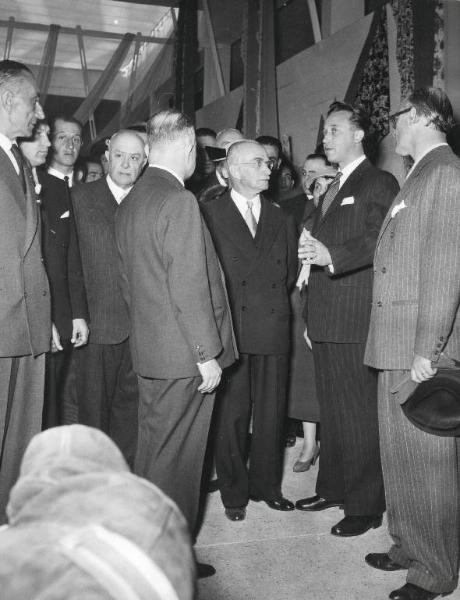 Fiera di Milano - Campionaria 1953 - Visita del presidente della Repubblica Luigi Einaudi in occasione della inaugurazione