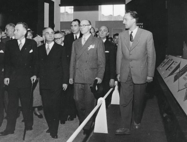 Fiera di Milano - Campionaria 1953 - Visita del presidente della Repubblica Luigi Einaudi in occasione della inaugurazione