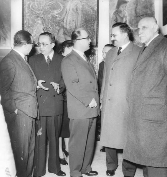 Fiera di Milano - Campionaria 1953 - Visita di una delegazione del Vietnam