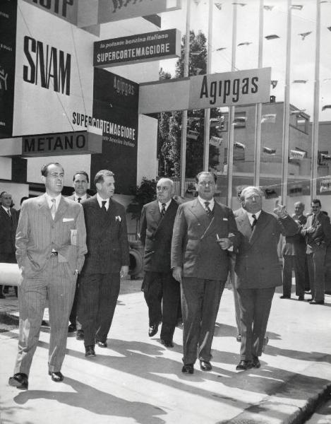 Fiera di Milano - Campionaria 1953 - Visita del ministro del lavoro Leopoldo Rubinacci